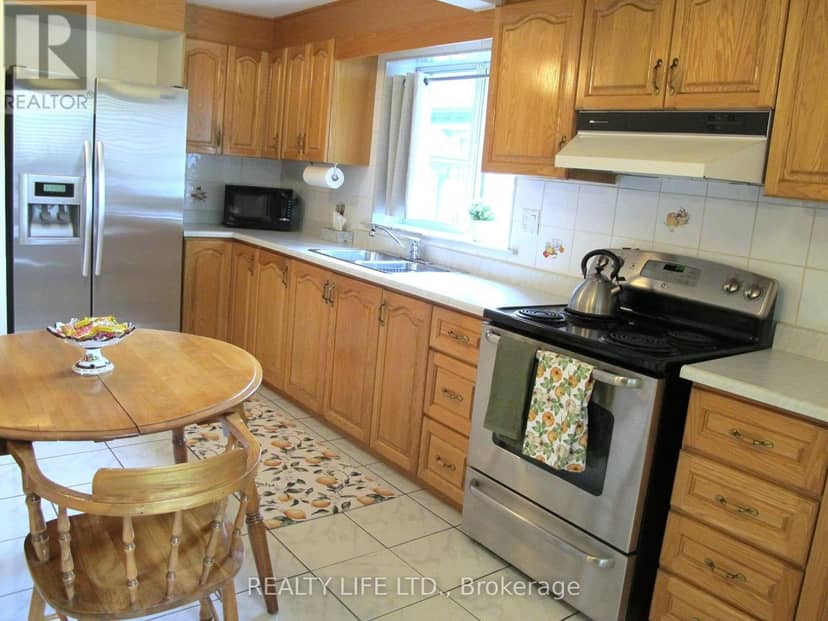 4 Rosalie Avenue — photo 13 of 40