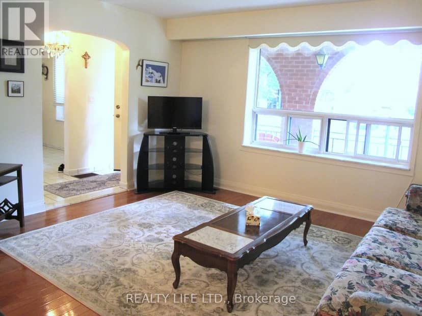 4 Rosalie Avenue — photo 4 of 40