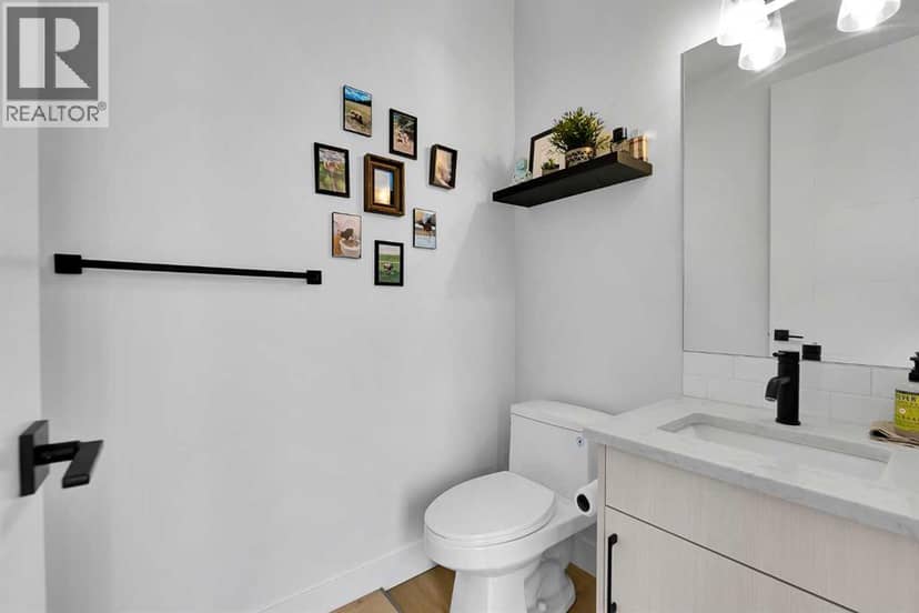 2106 6 Street NW — photo 14 of 25