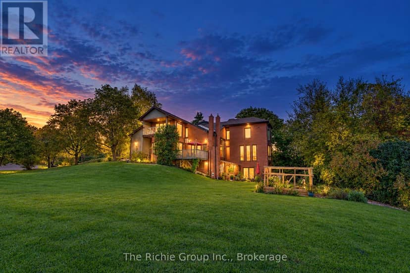 21 Bartley Drive — photo 2 of 19