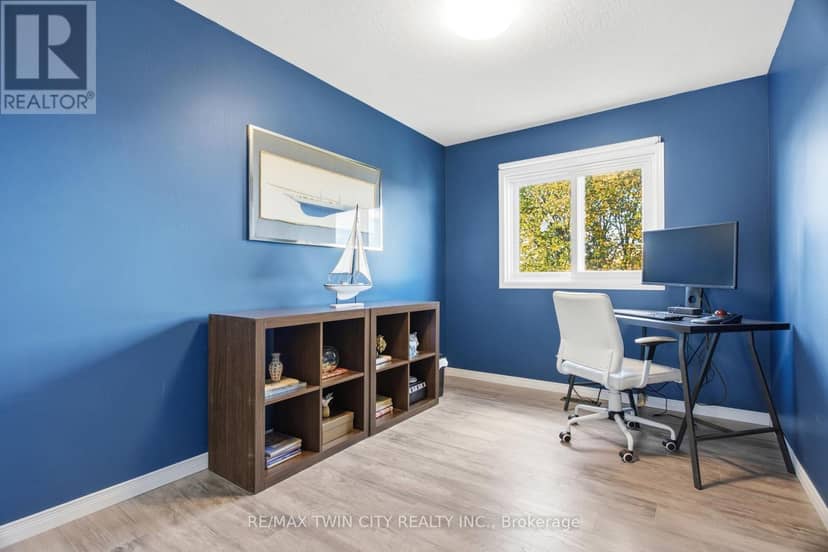 Listing 30384280 — photo 19 of 27