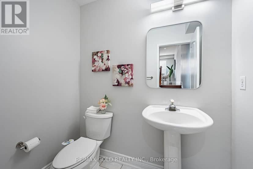 21 Edenvalley Road — photo 20 of 40