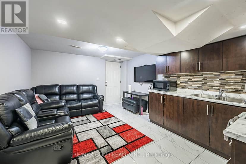 21 Edenvalley Road — photo 31 of 40