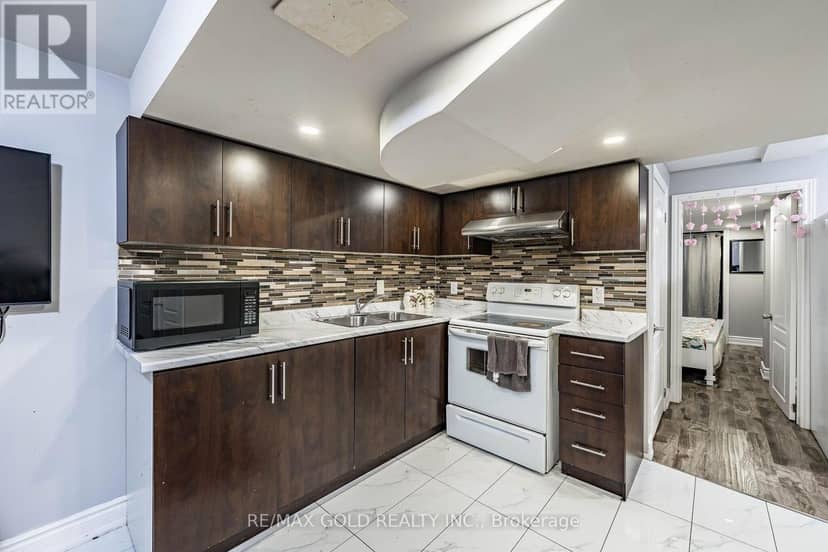 21 Edenvalley Road — photo 32 of 40