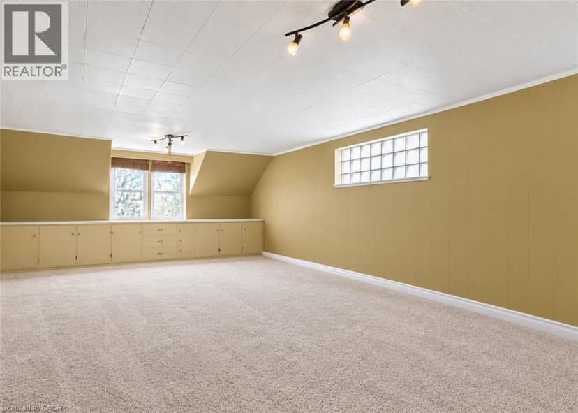 70 JACKSON Avenue — photo 12 of 22