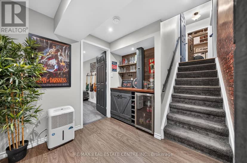 6 Mathews Court — photo 39 of 40