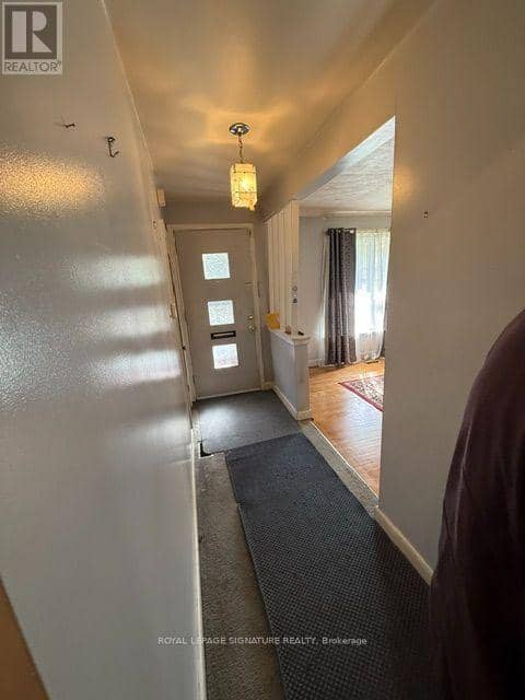 16 Hoshlega Drive, Toronto, photo 2