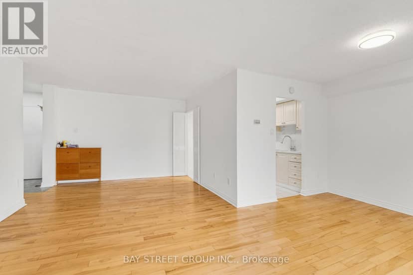 1207 - 10 Stonehill Court — photo 11 of 40