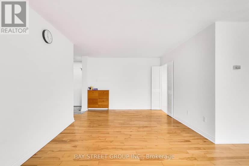 1207 - 10 Stonehill Court — photo 13 of 40