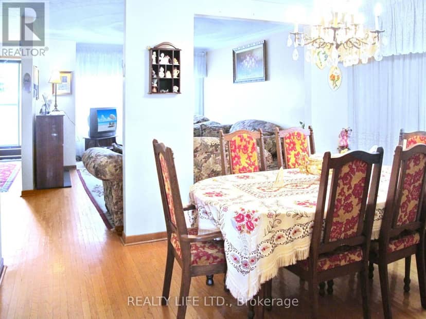 61 Cameron Avenue — photo 9 of 30