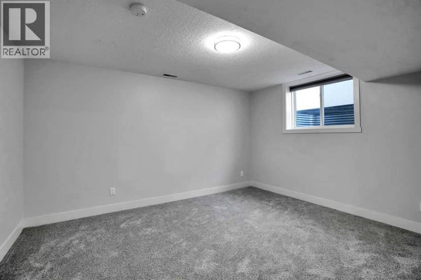 5031 Trelle Drive NE — photo 19 of 27