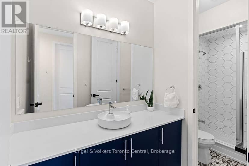125 Stoneleigh Drive — photo 32 of 40