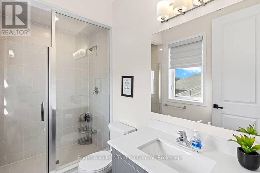 125 Stoneleigh Drive — photo 35 of 40