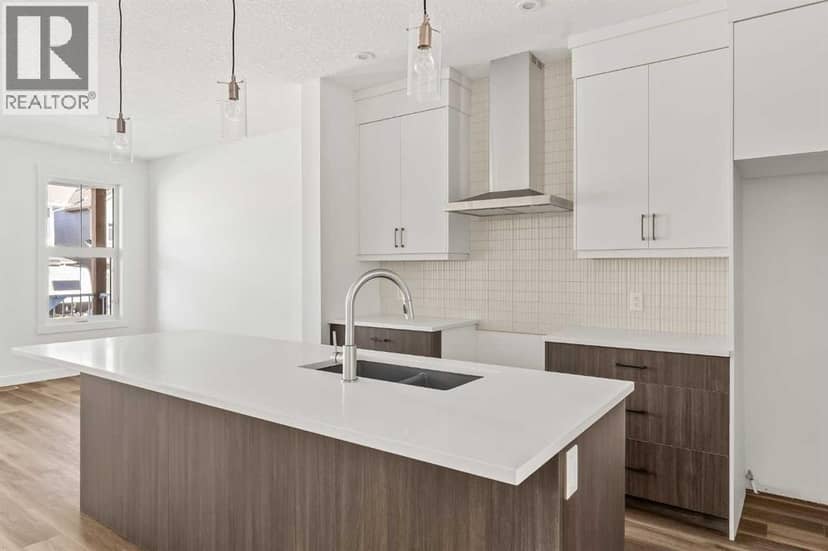 1133 Chinook Gate Bay SW — photo 17 of 40