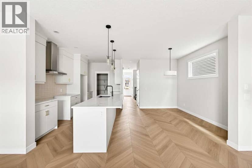 3130 Chinook Winds Drive SW — photo 10 of 40