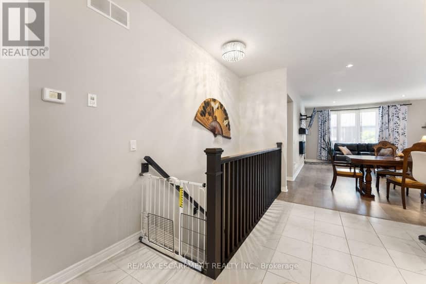 60 Andrew Lane — photo 24 of 40