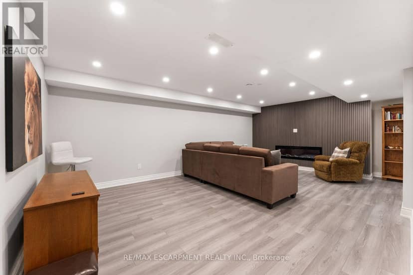 60 Andrew Lane — photo 28 of 40