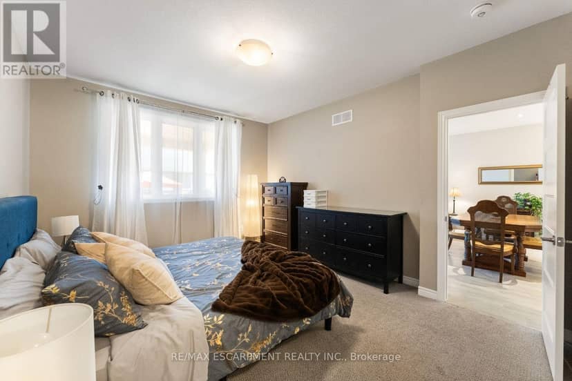 60 Andrew Lane — photo 23 of 40