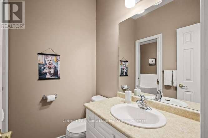 28 - 1574 Richmond Street — photo 10 of 40