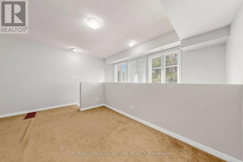 929 - 50 Western Battery Road — photo 28 of 33