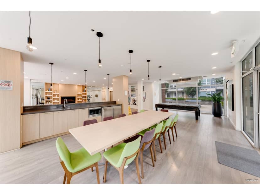 624 13963 105A Street, Surrey