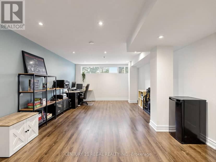 77 Billington Crescent — photo 40 of 40