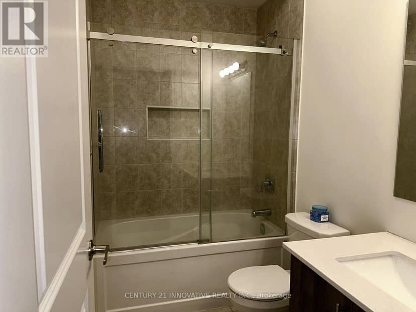 35 - 17 Lakewood Crescent S — photo 18 of 29