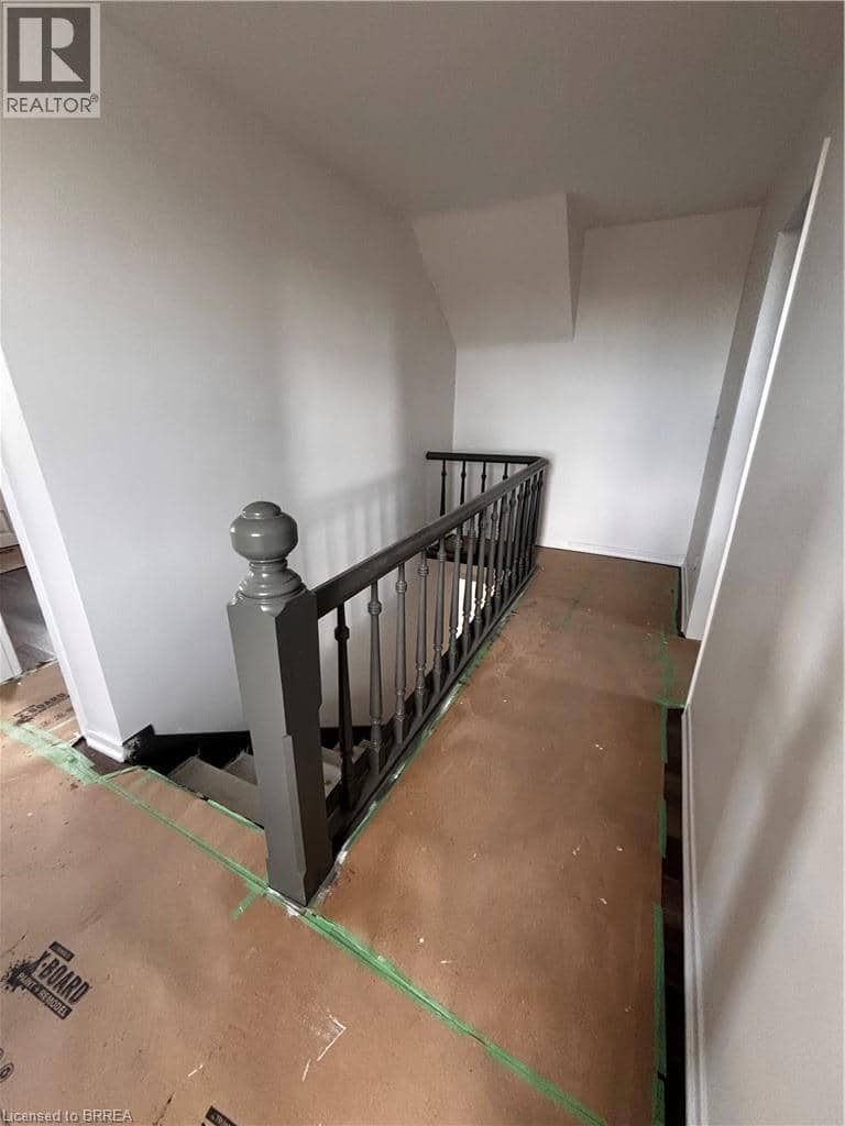598 MUD Street E — photo 3 of 17