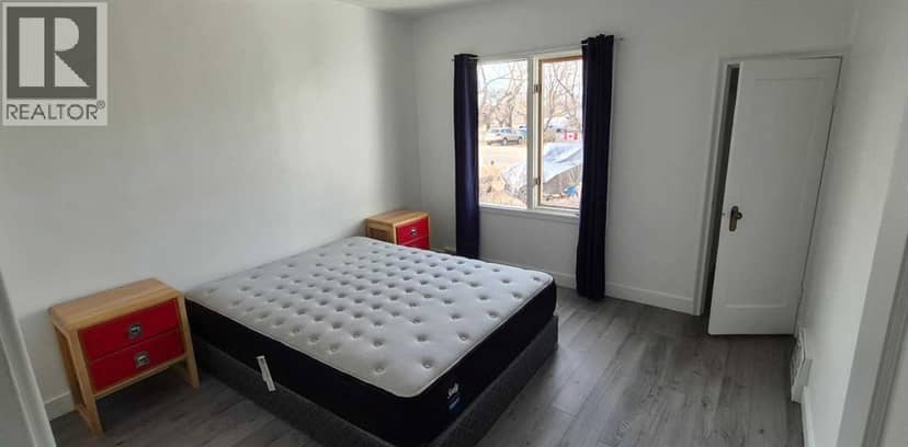 209 Main Street — photo 10 of 21