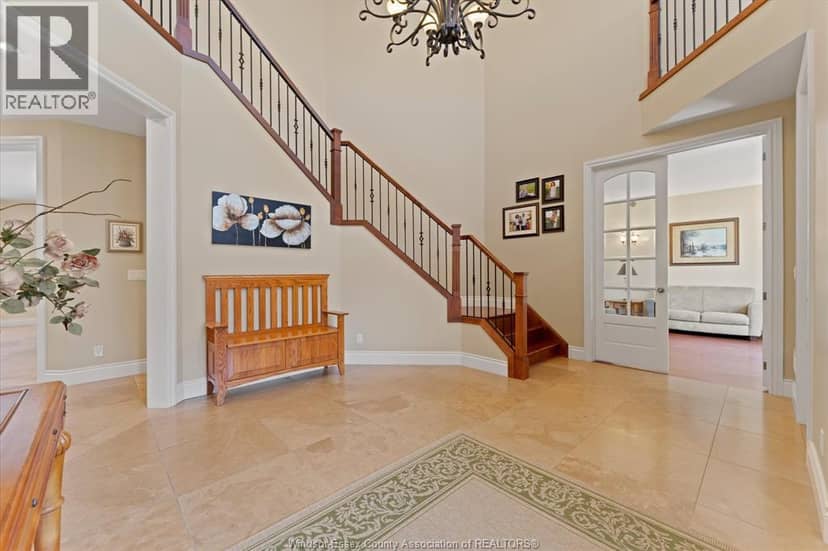 1108 Regency Crescent — photo 7 of 40