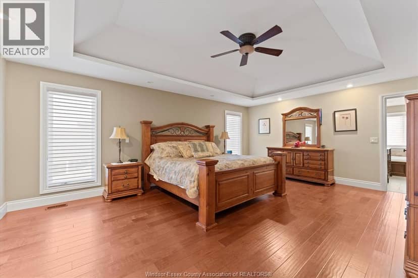 1108 Regency Crescent — photo 27 of 40