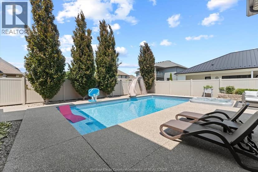 1108 Regency Crescent — photo 39 of 40