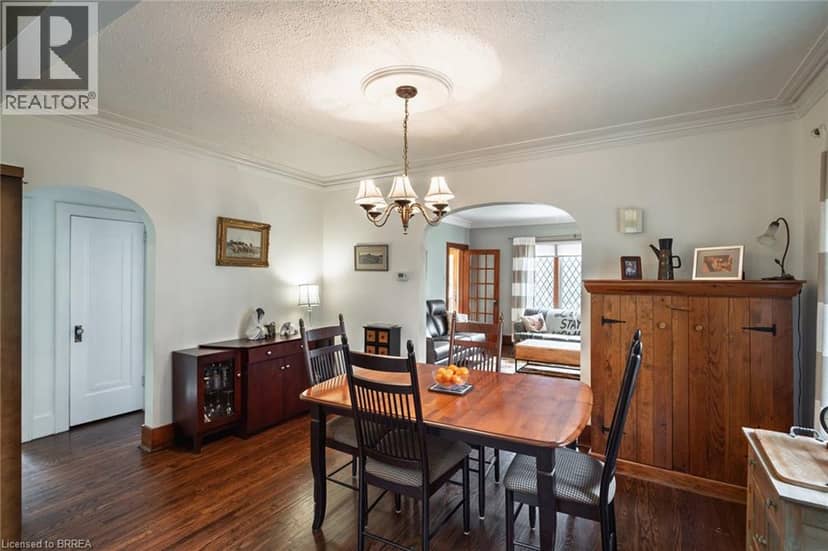 17 LINCOLN Avenue — photo 20 of 40