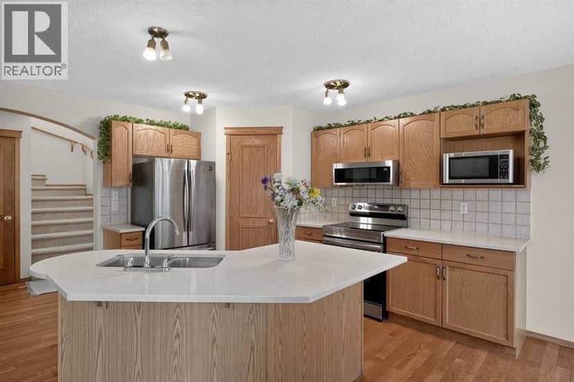 373 Bridlewood Avenue SW — photo 15 of 40
