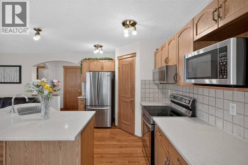 373 Bridlewood Avenue SW — photo 17 of 40