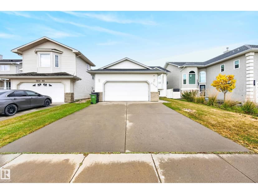 7718 166A AV NW, Edmonton, photo 2