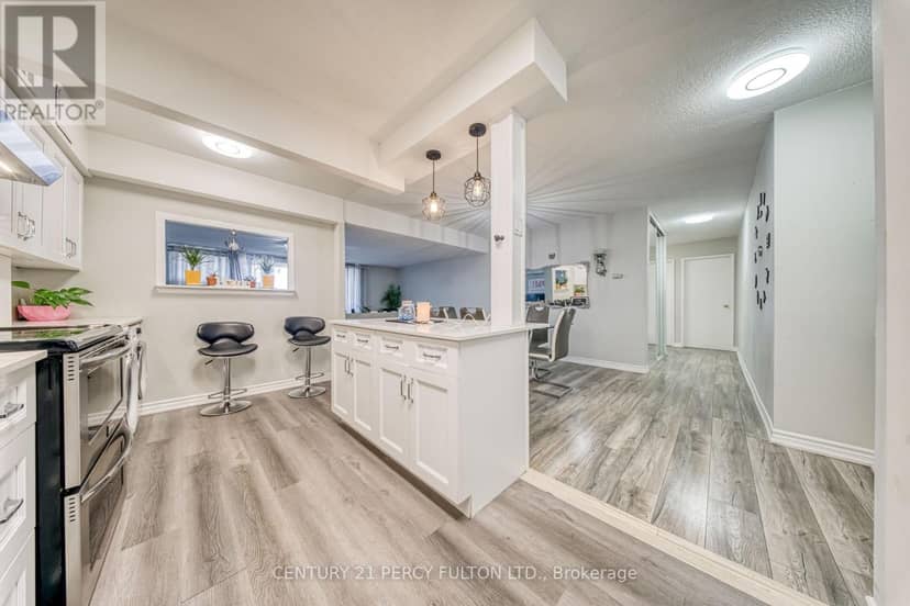 512 - 1338 York Mills Road — photo 13 of 40