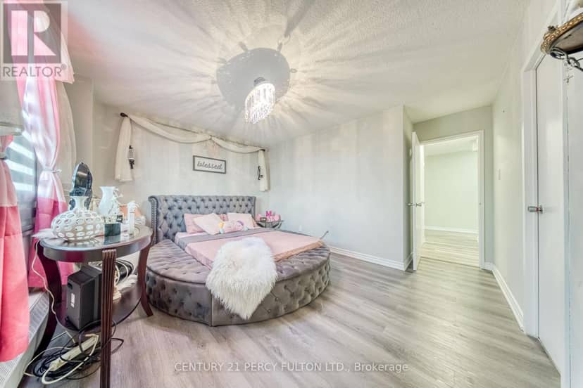 512 - 1338 York Mills Road — photo 20 of 40