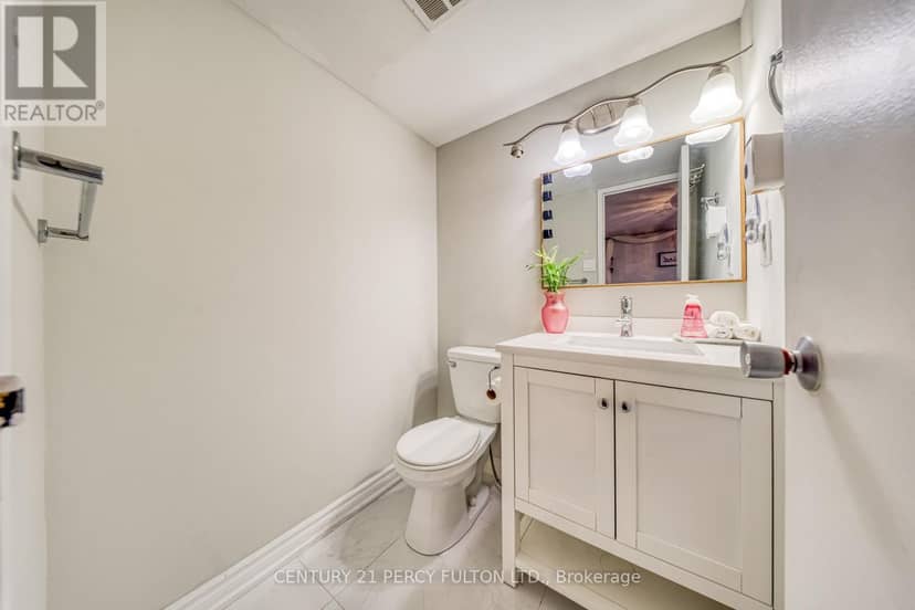 512 - 1338 York Mills Road — photo 21 of 40