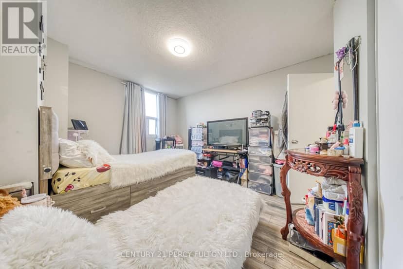 512 - 1338 York Mills Road — photo 23 of 40