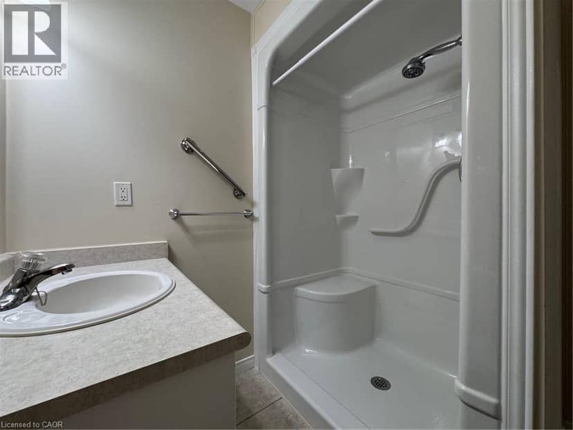 751 RYMAL Road W Unit# 16 — photo 12 of 40