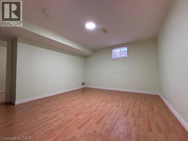 751 RYMAL Road W Unit# 16 — photo 33 of 40