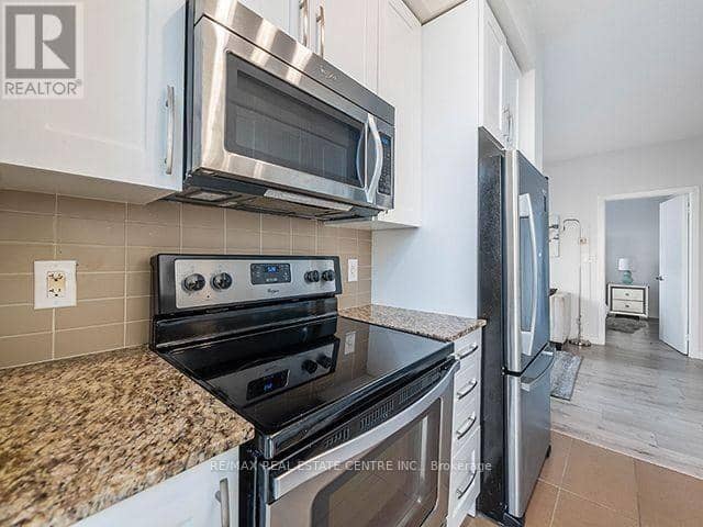 2807 - 4070 Confederation Parkway — photo 9 of 10