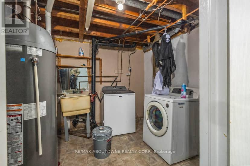 4 Glamis Court — photo 33 of 40