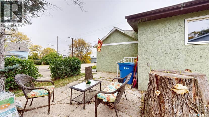 100 Lonsdale STREET, Wawota, photo 4
