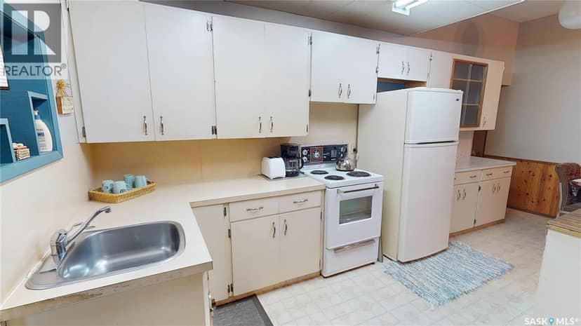 100 Lonsdale STREET, Wawota, photo 6