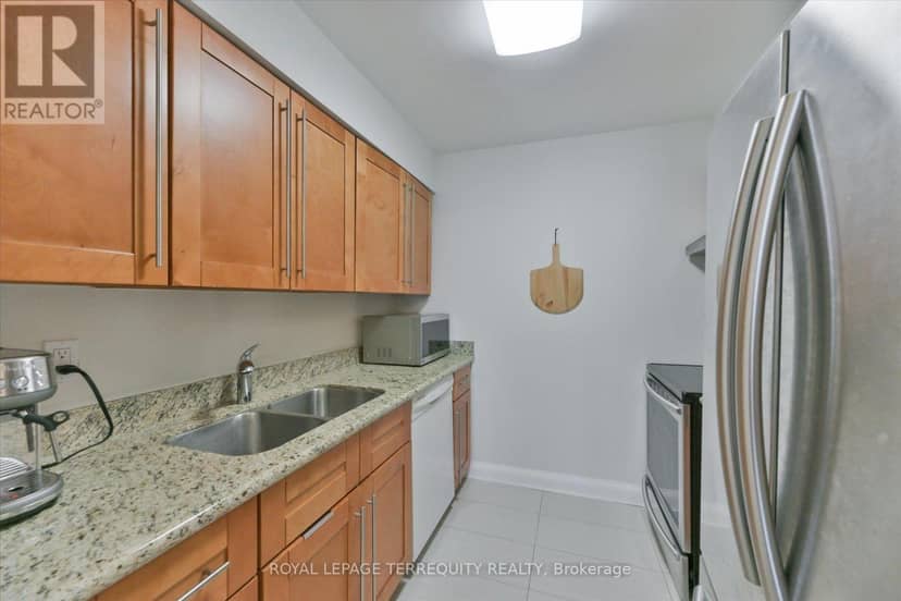 1508 - 35 Empress Avenue — photo 14 of 36