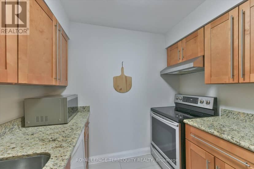 1508 - 35 Empress Avenue — photo 16 of 36