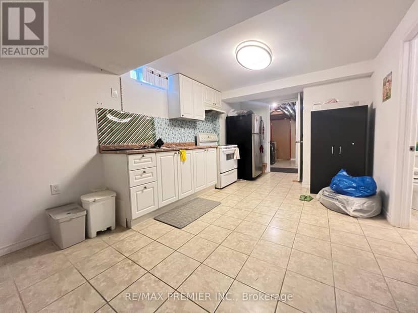 371 Krotone Crescent — photo 5 of 10
