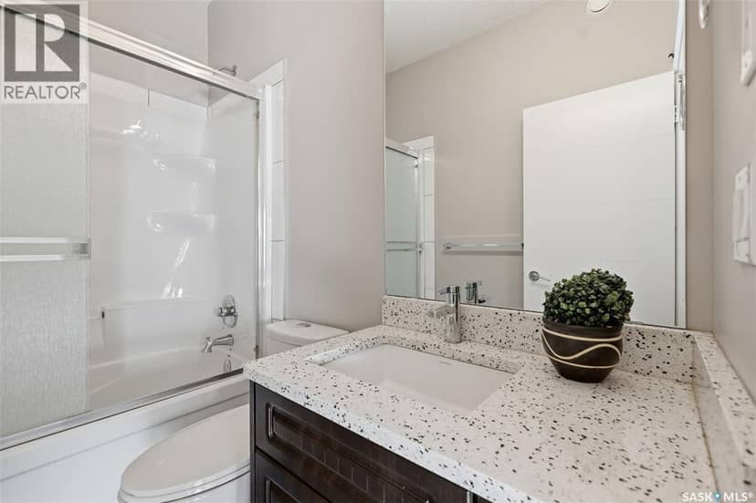 203 Burgess BAY — photo 19 of 40